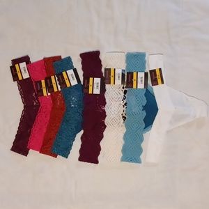 No Boundaries thongs. Medium. 4 all lace. 3 Micro and lace. 1 Seamless.